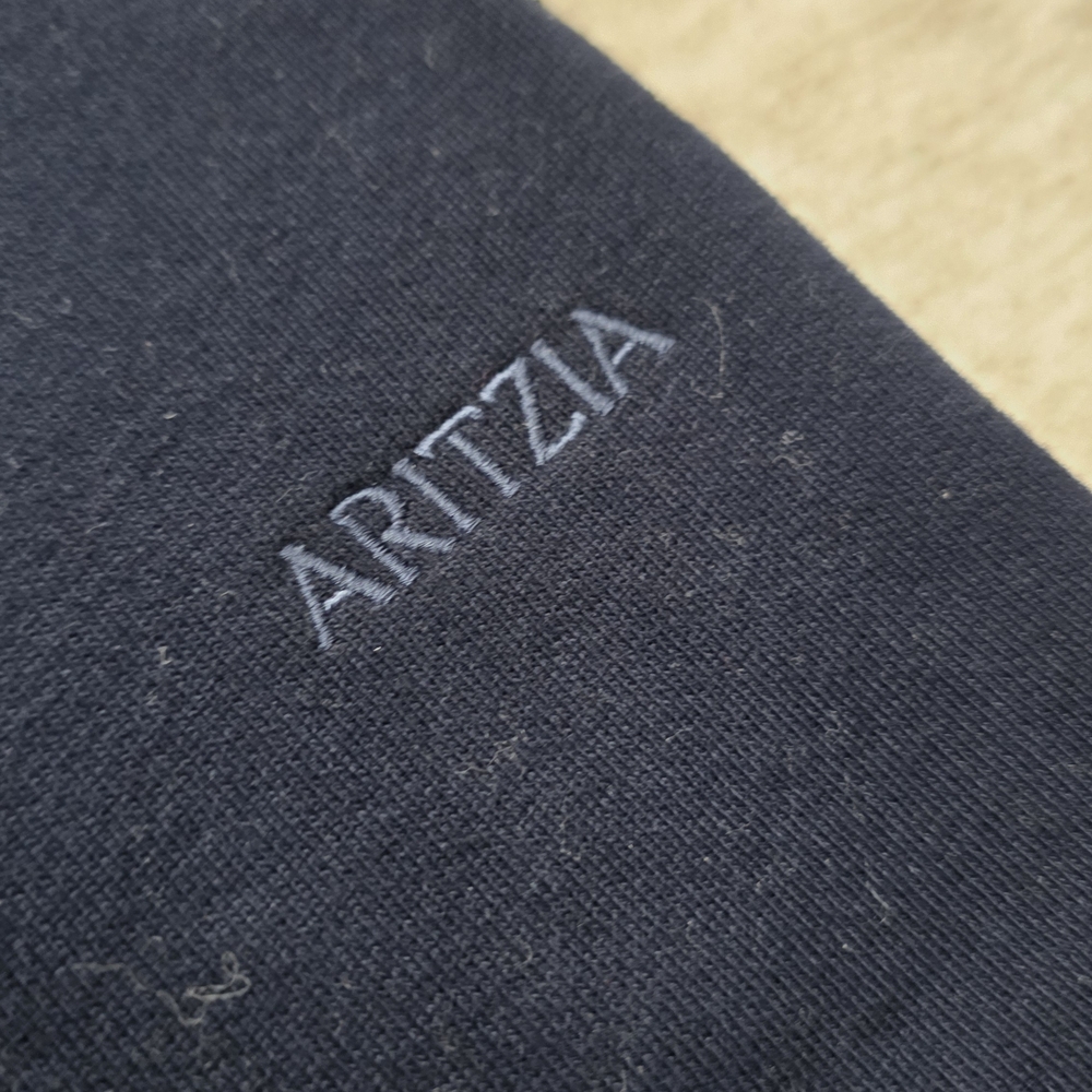 Aritzia Navy Blue Soft Fleece Cargo Joggers - Picture 2 of 3